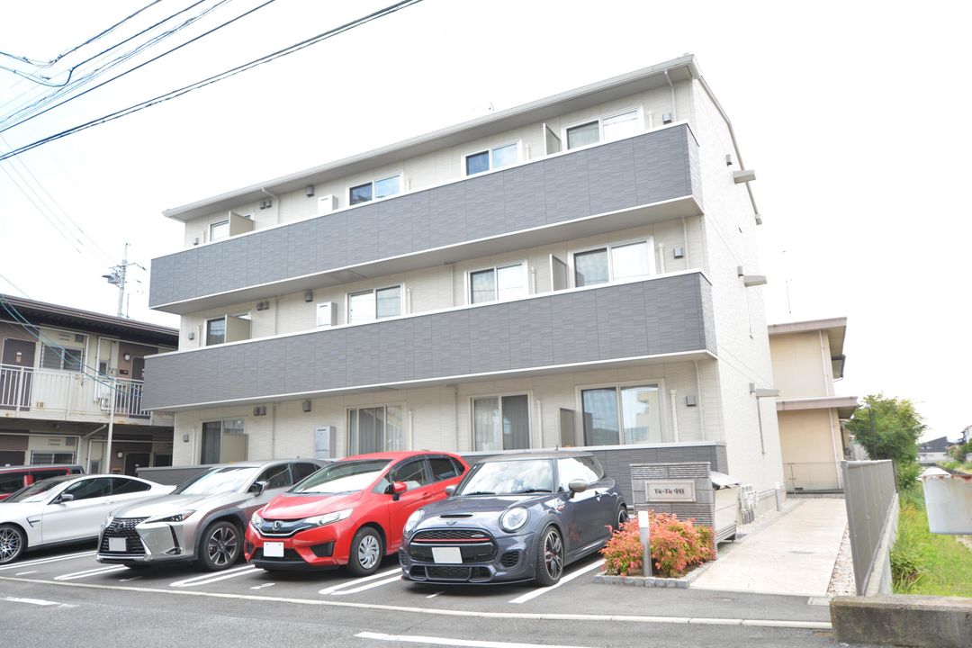 Tic Tic Nakasho Apartment Building for Sale in Kurashiki, Okayama - Image 1