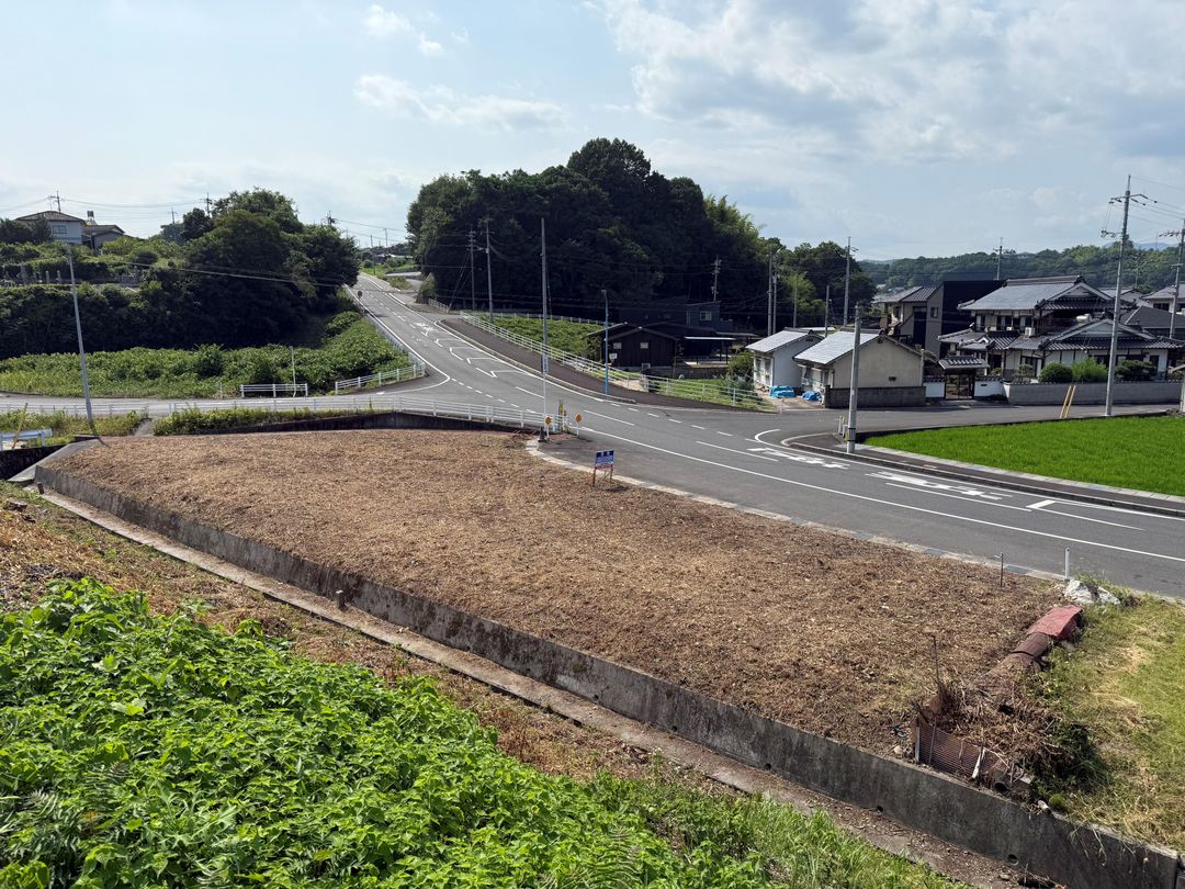 452 sqm Land for Sale in Tsuyama, Okayama - Ideal for Home or Shop - Thumbnail 2