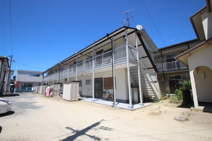 17-Unit Apartment Building for Sale in Okayama City, Gion Area - Thumbnail 2