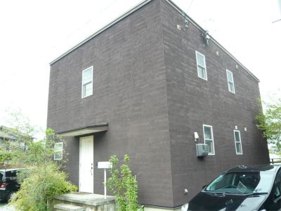 Designer Home with Solar Power & Mountain Views in Tsuyama - Thumbnail 2