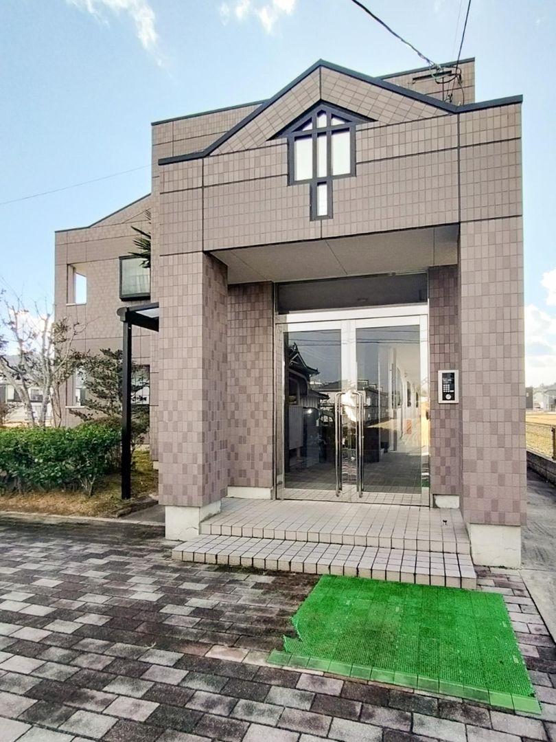 Espoir Apartment Building for Sale in Tsuyama, Okayama - Thumbnail 4