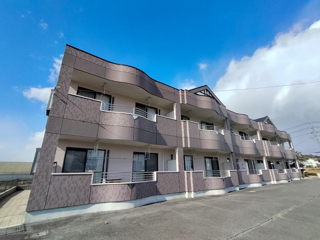 Espoir Apartment Building for Sale in Tsuyama, Okayama - Thumbnail 2