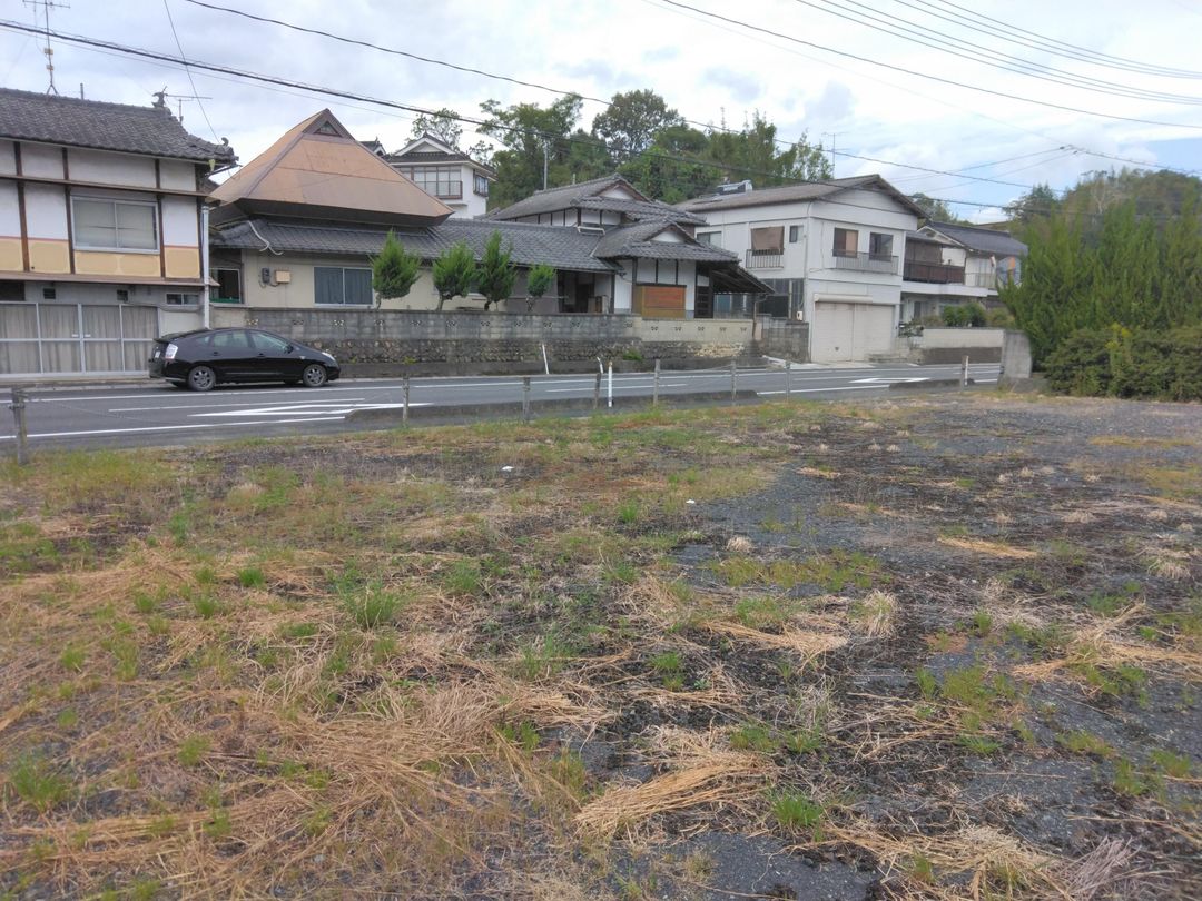 818 sqm Land for Sale in Misaki, Okayama with Mountain Views - Thumbnail 2