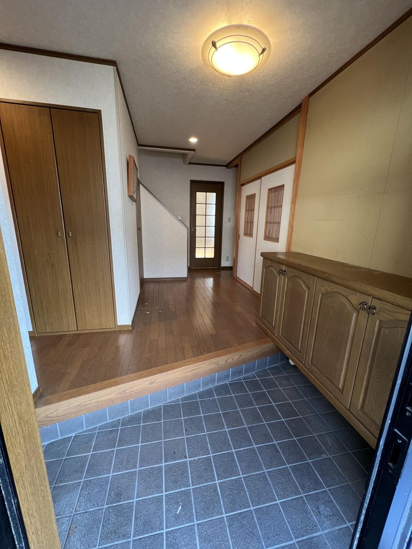 6LDK Family Home with Inner Garage in Tsuyama, Okayama - Thumbnail 4