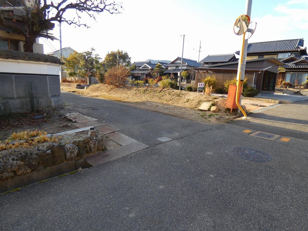 Land for Sale in Kurashiki, Okayama - 532.98 sqm Corner Plot - Thumbnail 2