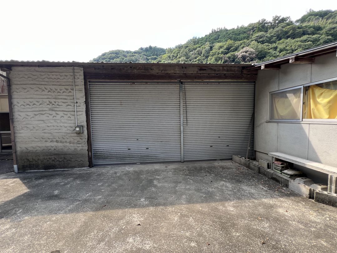 3DK House with Shop & Warehouse for Sale in Misaki, Okayama - Thumbnail 4