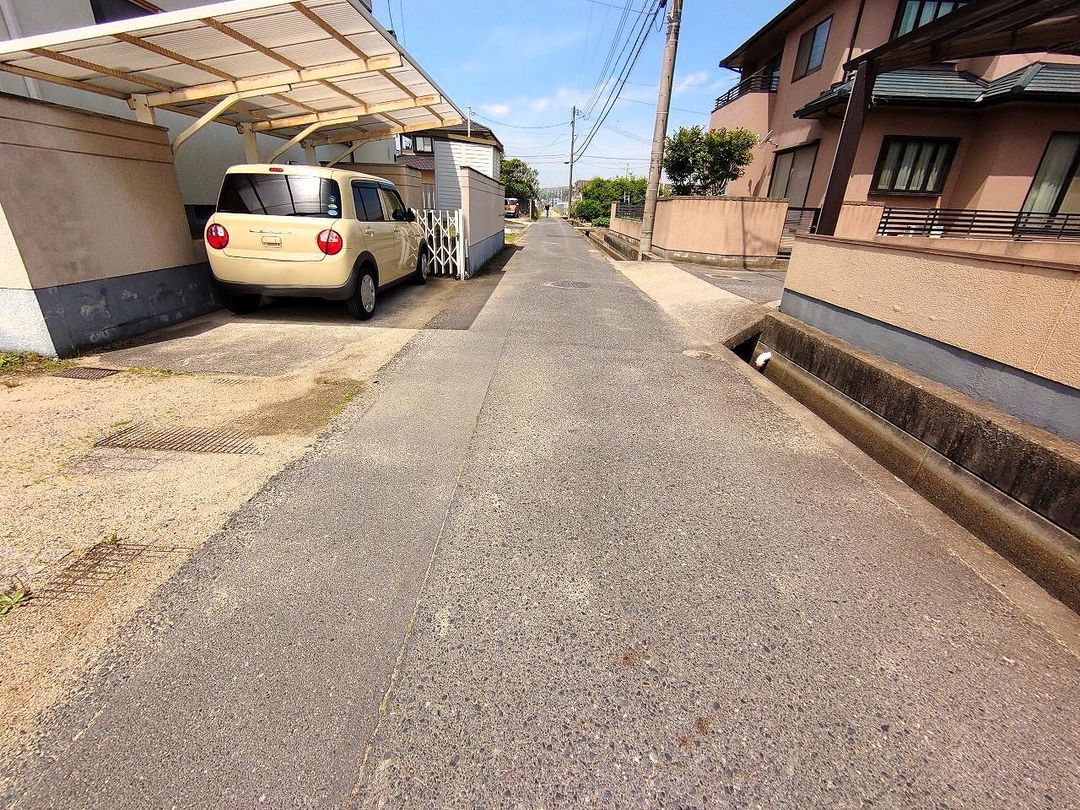 211 Tsubo Land for Sale in Kurashiki, Okayama - Ideal for Apartments - Thumbnail 2