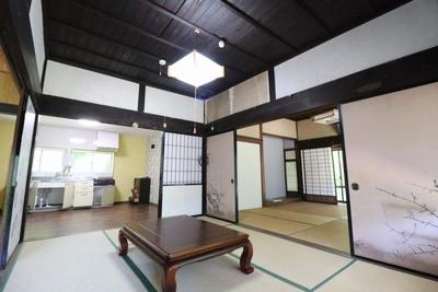 Tranquil Two-Story House in Okuizumo Town — Image 2, Okuizumo, Shimane