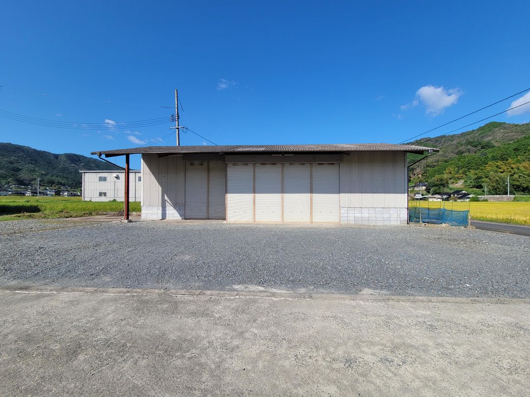 Warehouse for Sale in Maniwa, Okayama - 941 sqm Land, Lift, Crane - Thumbnail 4