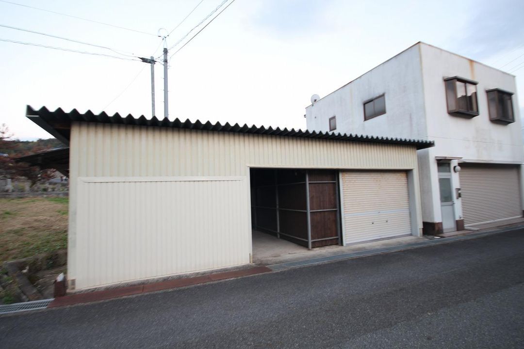 Commercial Office & Warehouse for Sale in Maniwa, Okayama - Thumbnail 3