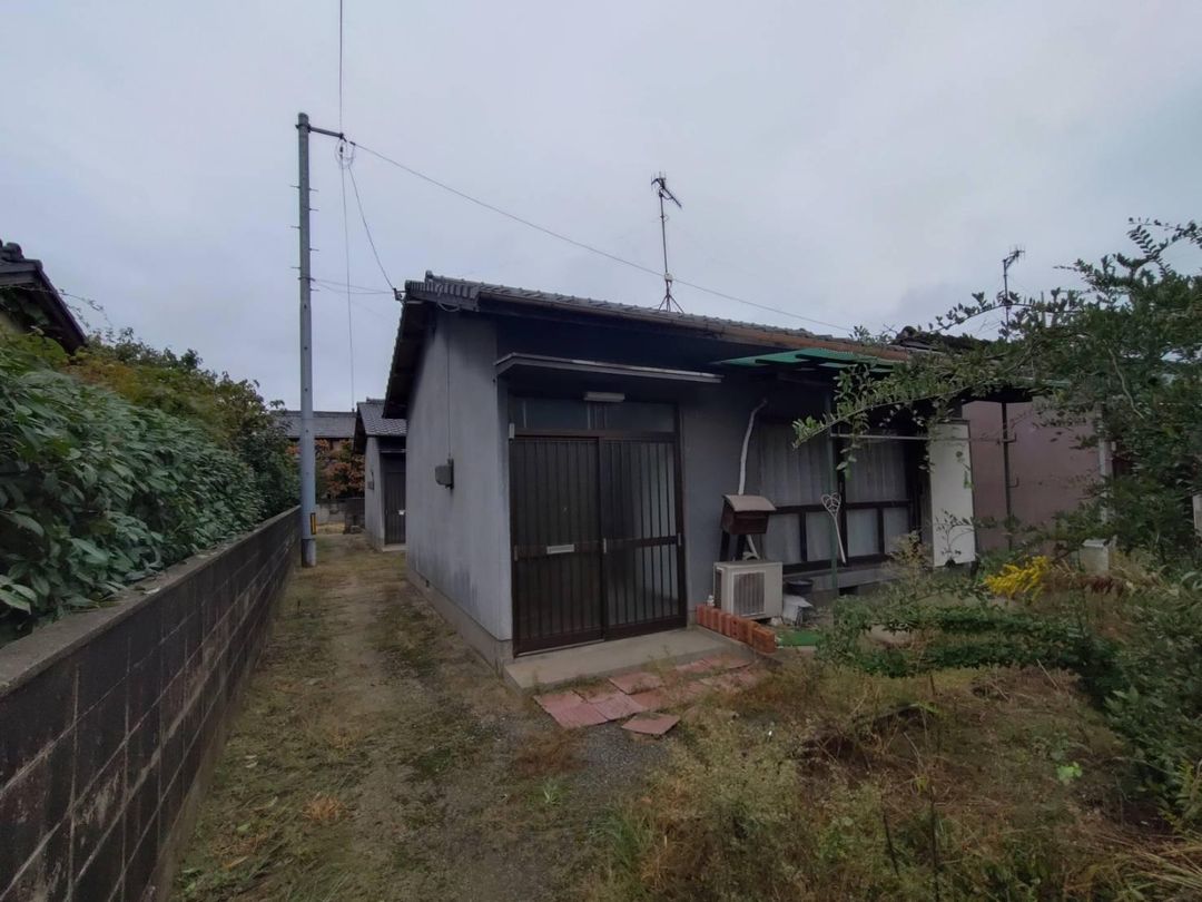 Multi-Unit House with Land for Sale in Kurashiki, Okayama - Thumbnail 3