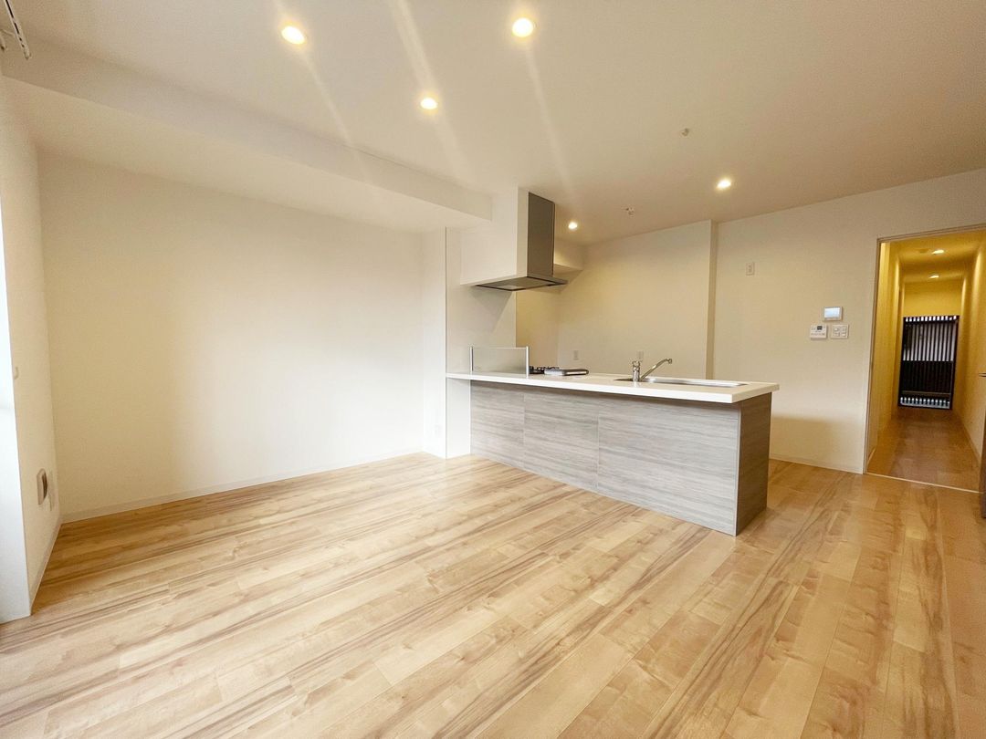 Apartment Building for Sale in Okayama City, 18 Units, 4.91% Yield - Thumbnail 2