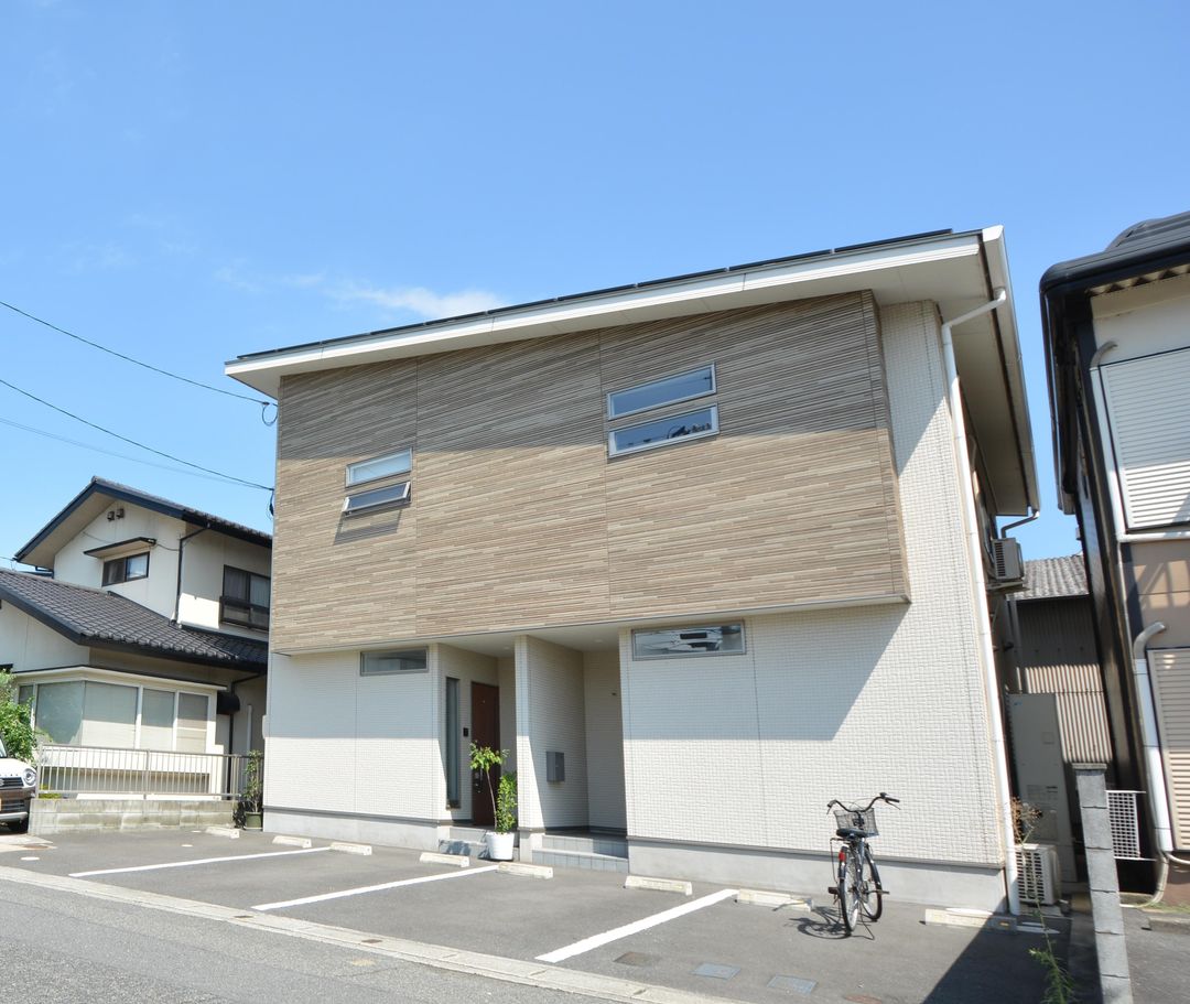 Detached House and Townhouse Set for Sale in Kurashiki, Okayama - Thumbnail 2