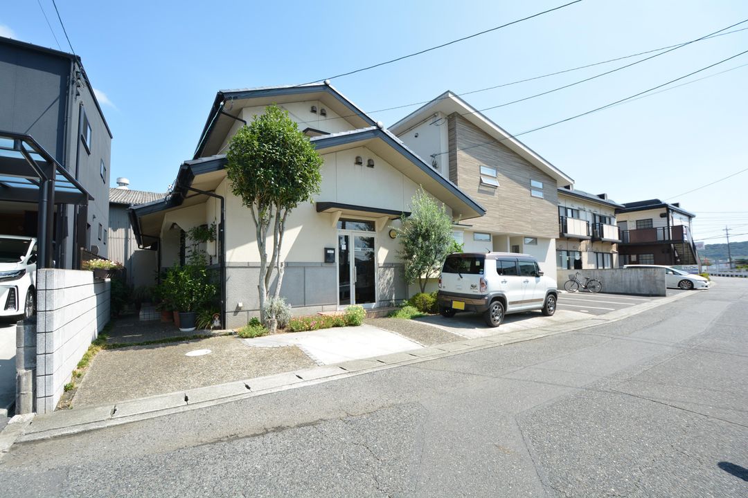 Detached House and Townhouse Set for Sale in Kurashiki, Okayama - Thumbnail 3