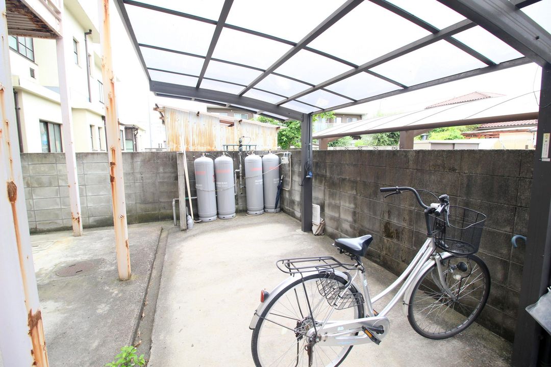 6-Unit Apartment Building for Sale in Okayama City's Kita Ward - Thumbnail 3