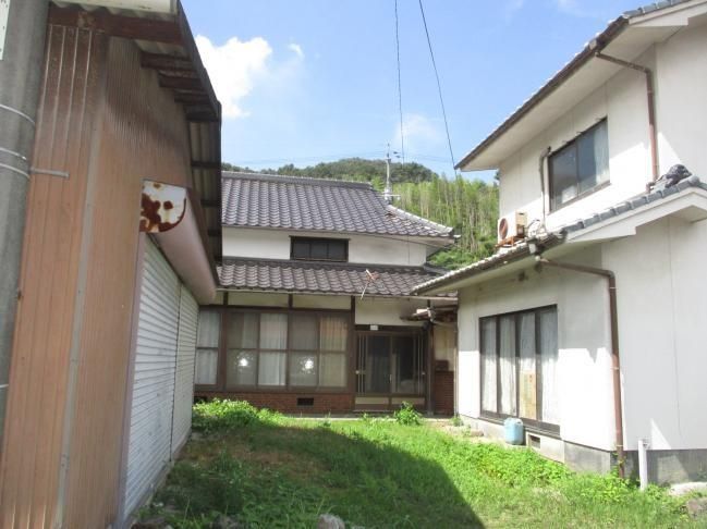 480 sqm Rural Land with Old House in Kasaoka, Okayama - Thumbnail 4