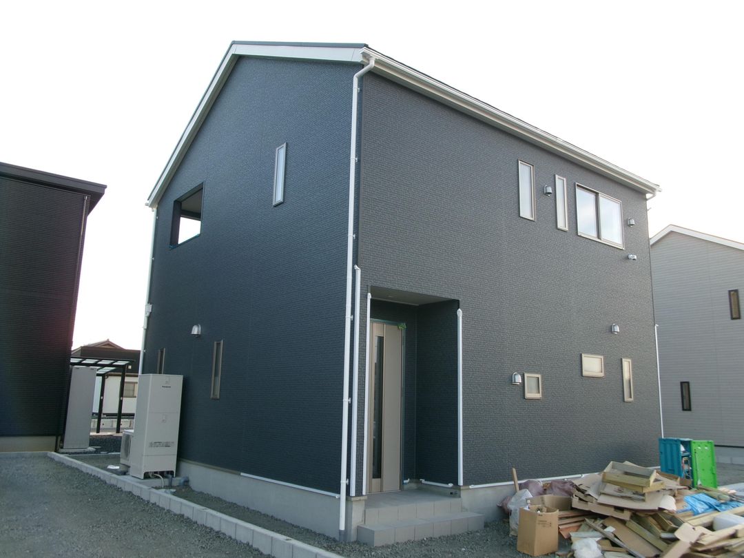 New 4LDK House in Tsuyama, Okayama - ZEH Standard, Barrier-Free - Thumbnail 2