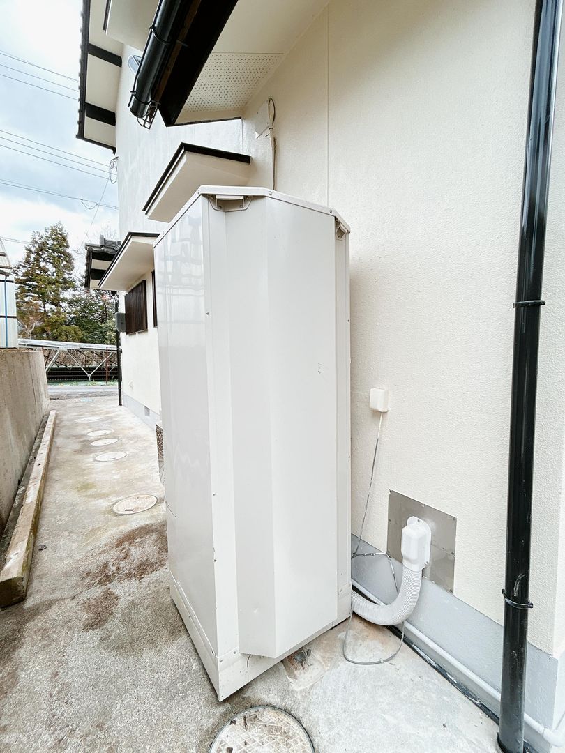 Refurbished 4LDK All-Electric House with Parking in Tsuyama - Thumbnail 3