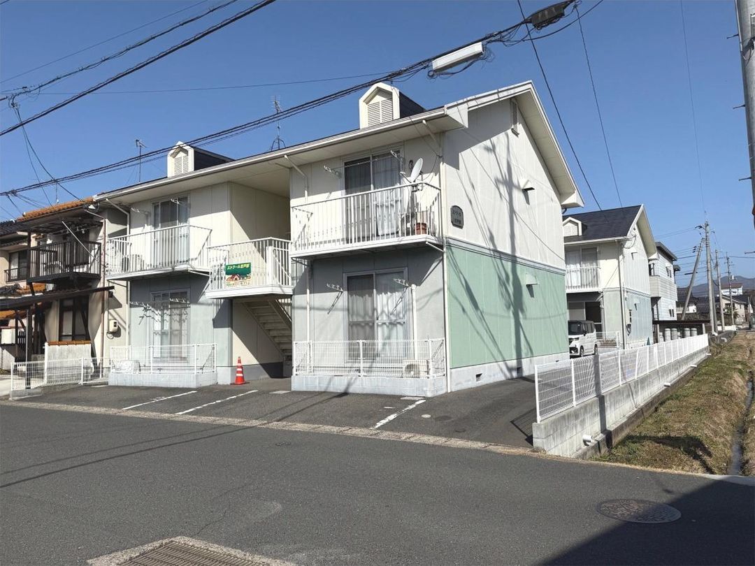 Etowāru Shitobe AB Building Investment Apartment in Tsuyama - Thumbnail 2