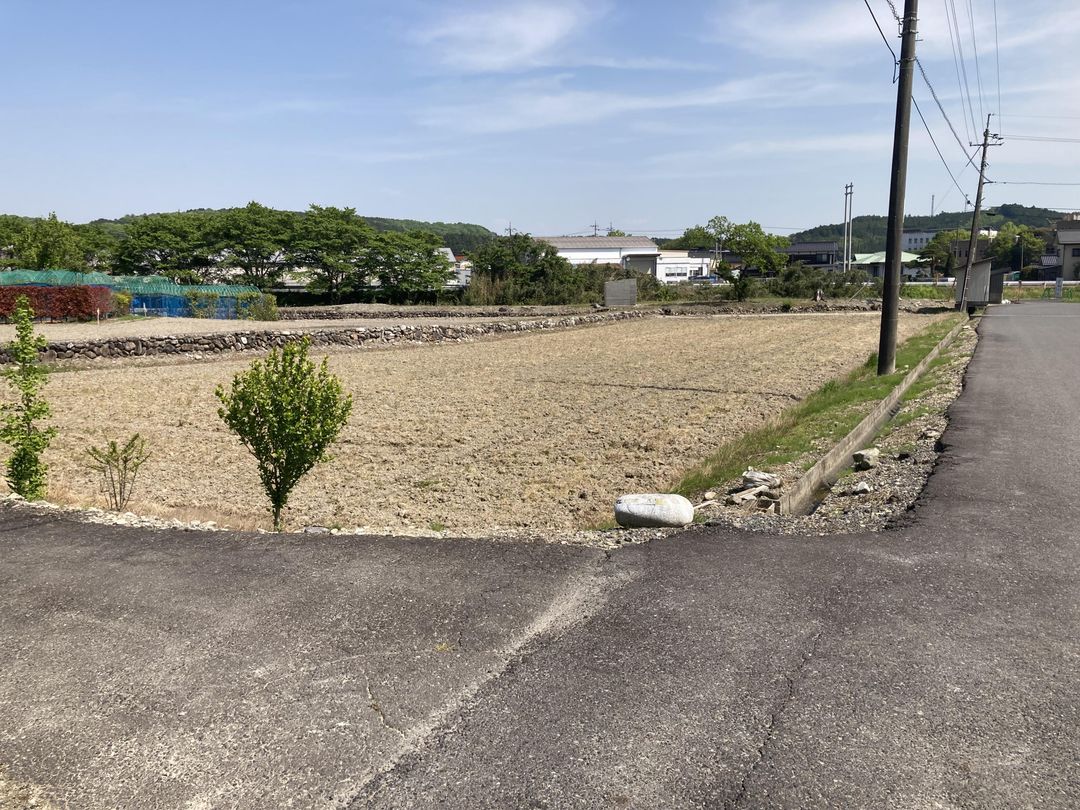 1244 sqm Farmland with Field & Cemetery Plot for Sale in Kagamino, Okayama - Thumbnail 2