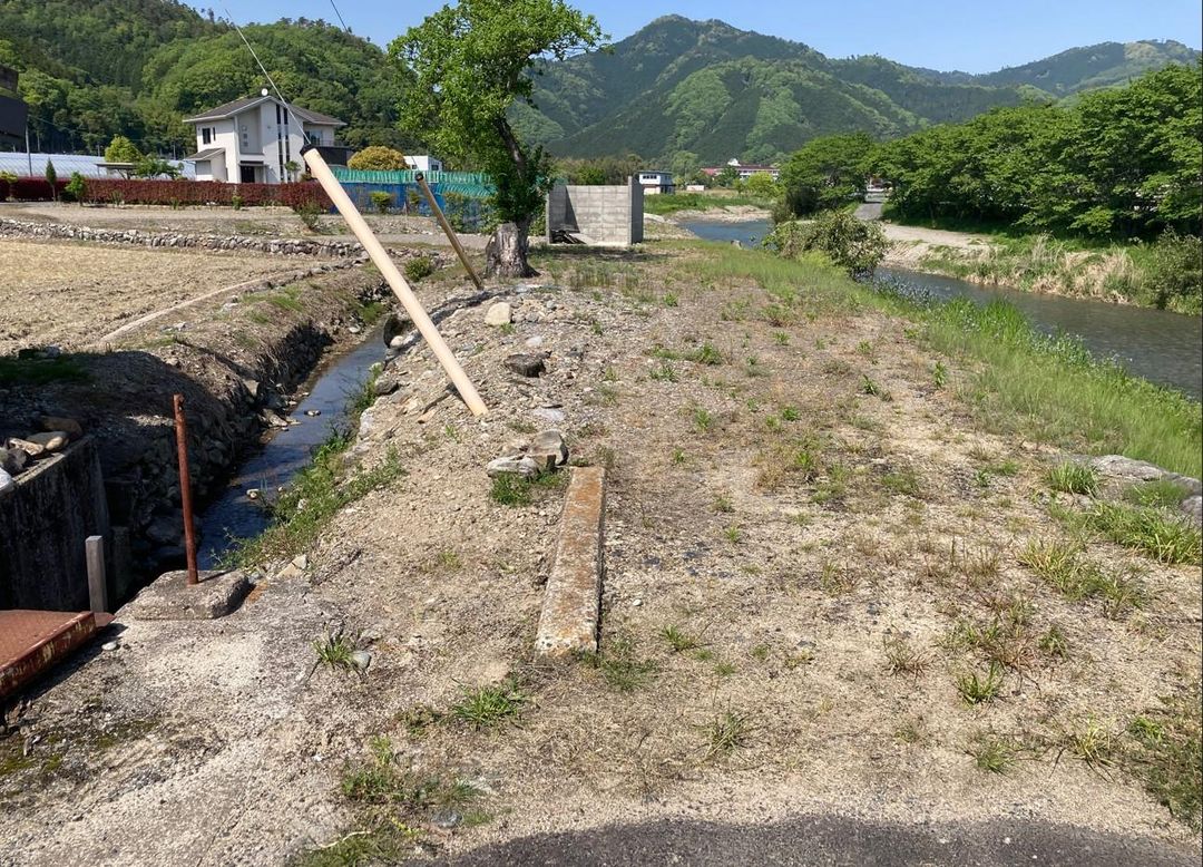 1244 sqm Farmland with Field & Cemetery Plot for Sale in Kagamino, Okayama - Thumbnail 3