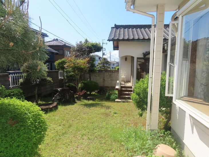Spacious 7DK House for Sale in Oyama's Mamada District - Thumbnail 2