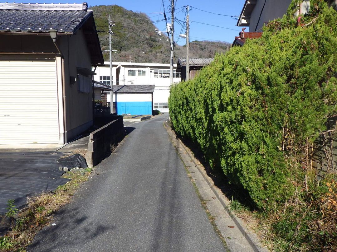 Land for Sale in Misasa, Okayama - 45.98 Tsubo with Unregistered Building - Thumbnail 2