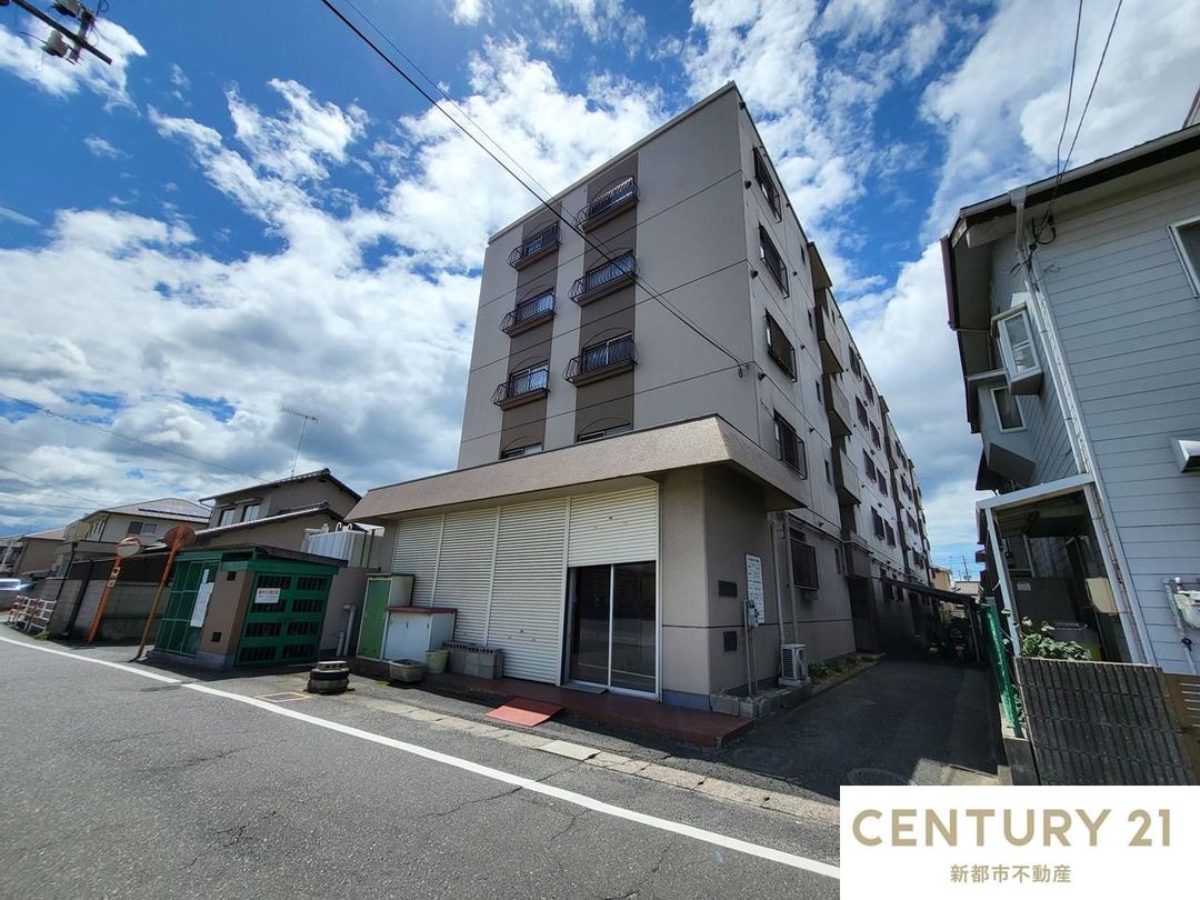 Emerald Mansion Mizushima 105 4DK Apartment for Sale in Kurashiki - Thumbnail 2