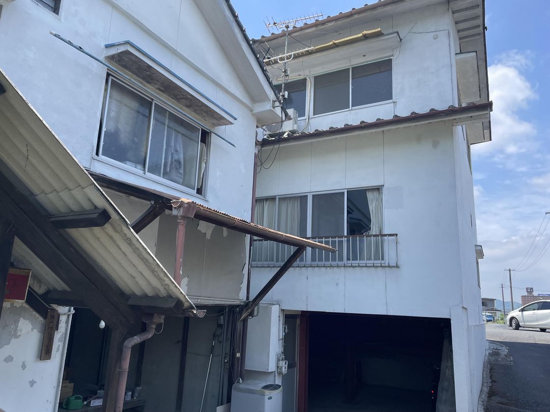 Two-Building Apartment Complex for Sale in Tsuyama, Okayama - Thumbnail 3