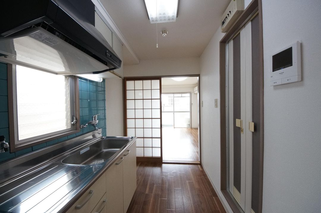 6-Story Apartment Building for Sale in Naka-ku, Okayama City - Thumbnail 3