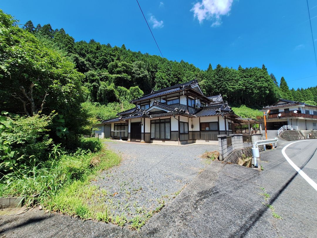 9LDK Traditional House for Sale in Mimasaka, Okayama - Thumbnail 2