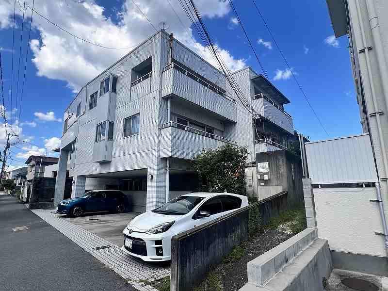 3-Story RC Apartment Building for Sale in Kita Ward, Okayama - Thumbnail 2