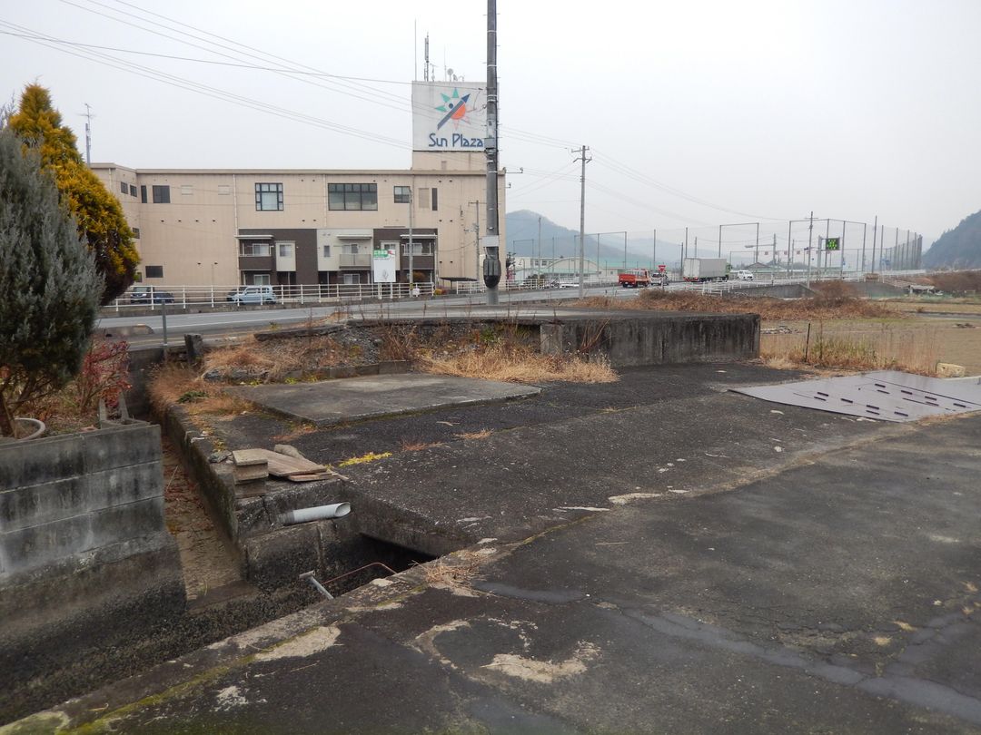 Commercial Land for Sale in Maniwa, Okayama - High Visibility Road Front - Thumbnail 2