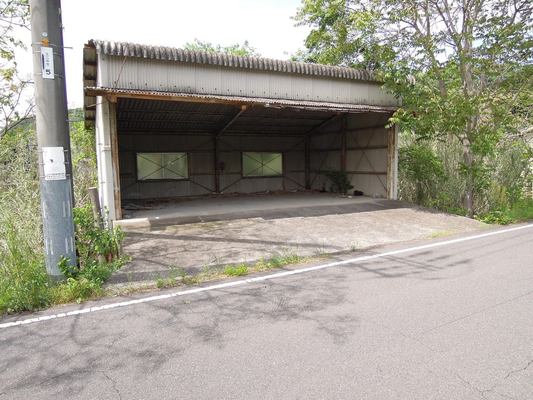 Land with Warehouse for Sale in Kasaoka, Okayama - 336 sqm - Thumbnail 4