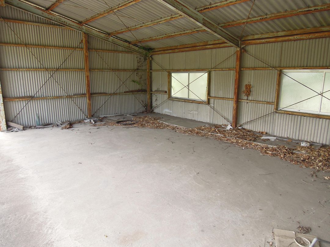Land with Warehouse for Sale in Kasaoka, Okayama - 336 sqm - Thumbnail 3