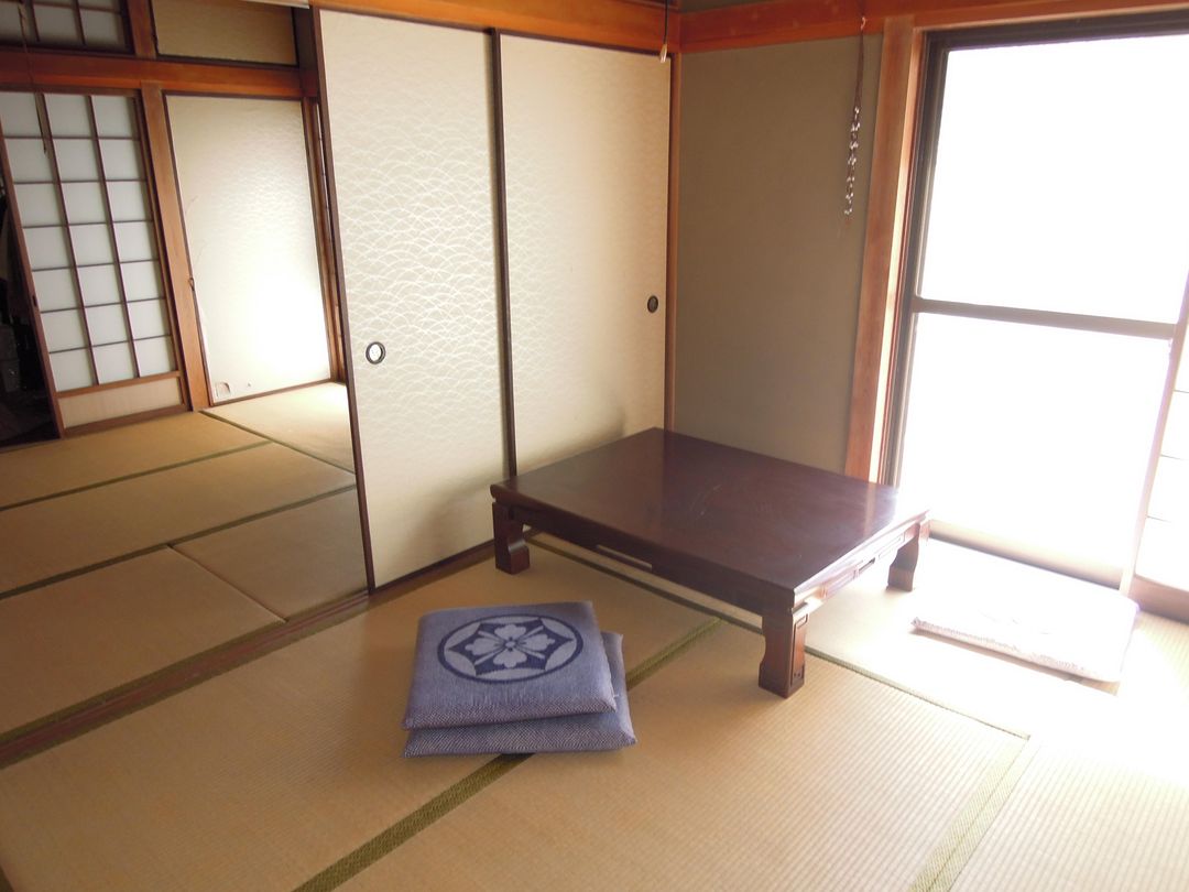 8DK House with Free Parking for 3+ Cars in Kasaoka, Okayama - Thumbnail 3