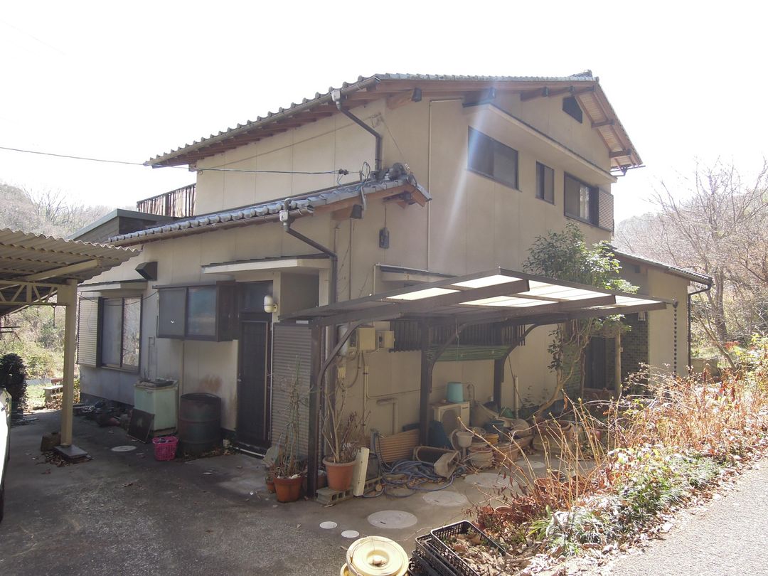 8DK House with Free Parking for 3+ Cars in Kasaoka, Okayama - Thumbnail 2