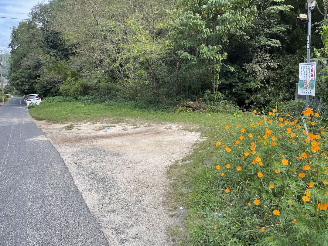 98-Tsubo Land for Sale in Kasaoka, Okayama - Versatile Roadside Plot - Thumbnail 3