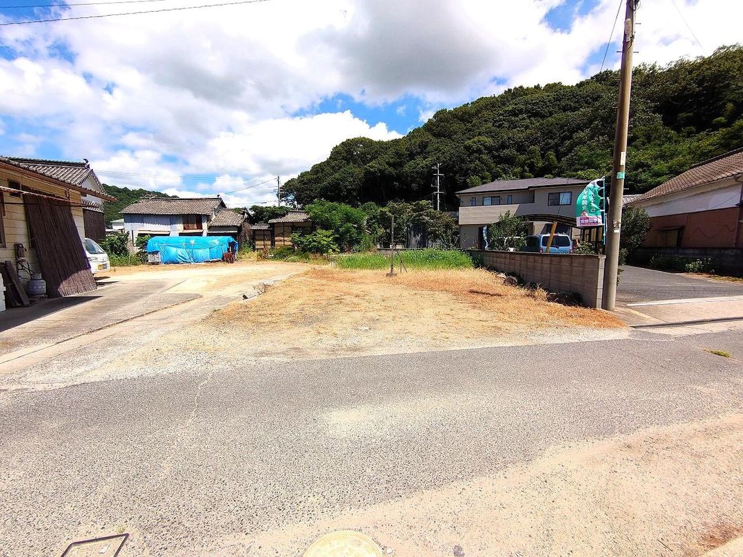 Land for Sale in Quiet Asakuchi, Okayama - 141.18 sqm Vacant Lot - Thumbnail 2