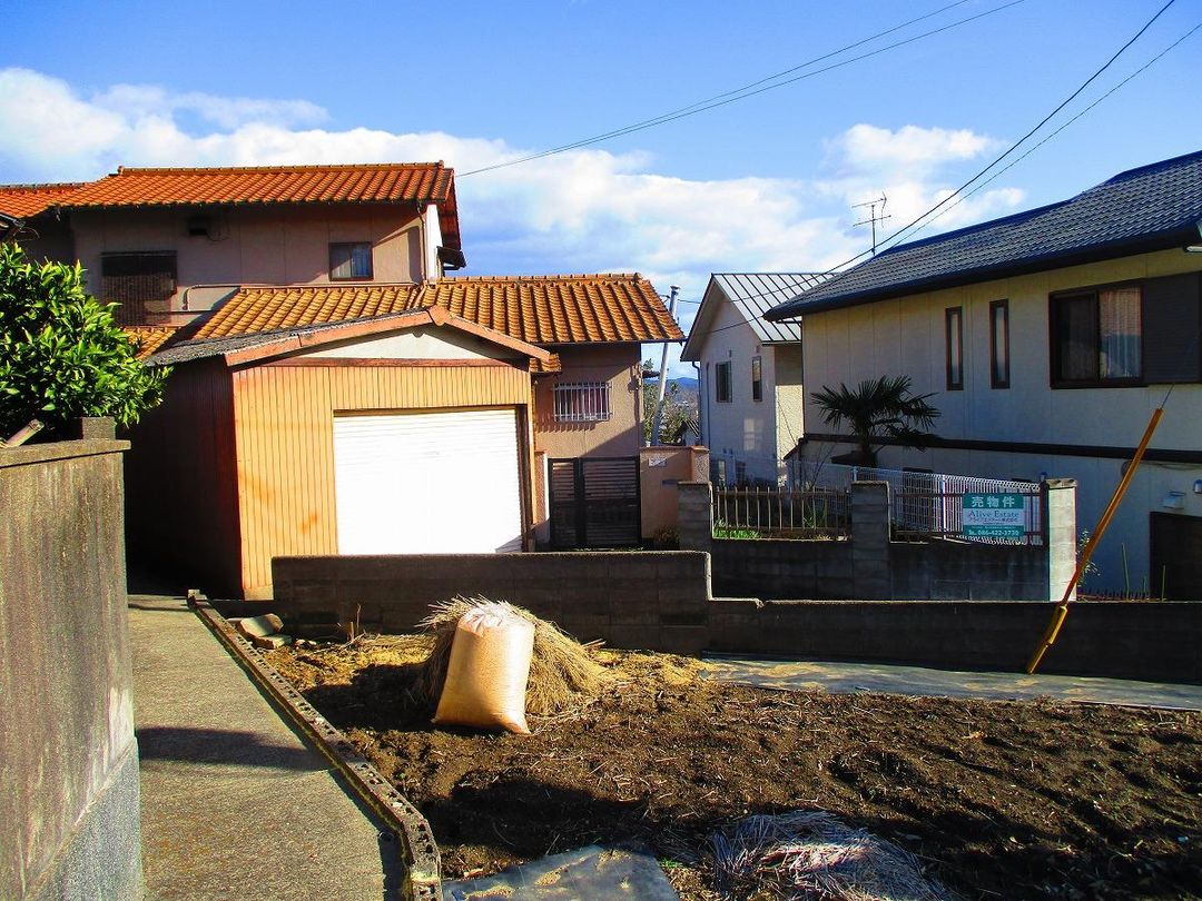 Land for Sale in Kurashiki, Okayama - 494.43 sqm Triangular Plot - Thumbnail 4
