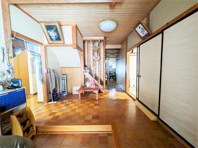 Mountain View 5LDK House Near JR Kisuki Line, Okuizumo — Image 1, Okuizumo, Shimane