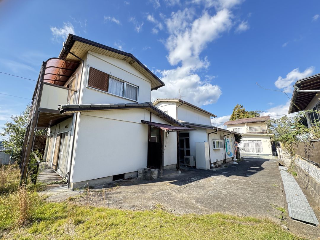 Two Wooden Houses for Sale in Tsuyama, Okayama - Investment Property - Thumbnail 2