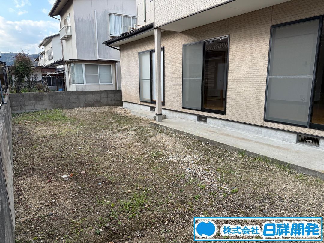 5LDK Detached House with Garden & 3+ Parking in Tamano, Okayama - Thumbnail 2