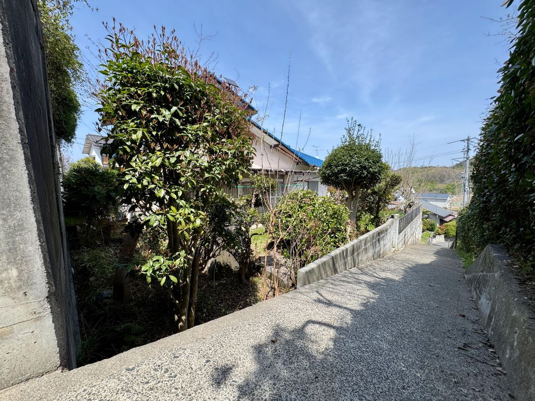 Land for Sale in Kurashiki City, Okayama – 103 Tsubo Hilltop Plot - Thumbnail 4