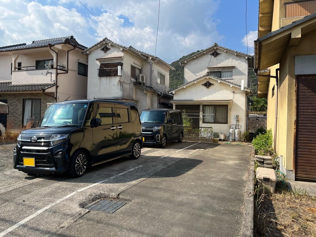Income-Generating House for Sale in Kasaoka, Okayama - 259sqm Land - Thumbnail 3