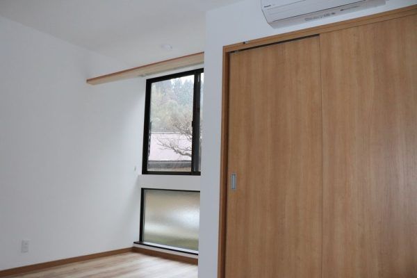 Rent 1K Apartment in Okuizumo, Shimane - 40,000 Yen - Thumbnail 2
