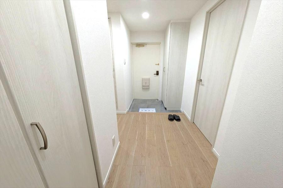 Renovated 3LDK Top-Floor Apartment for Sale in Kurashiki - Thumbnail 3