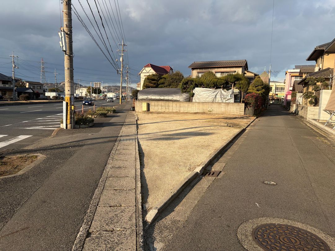 123.06 sqm Land for Sale in Kurashiki, Okayama - No Construction Conditions - Image 1