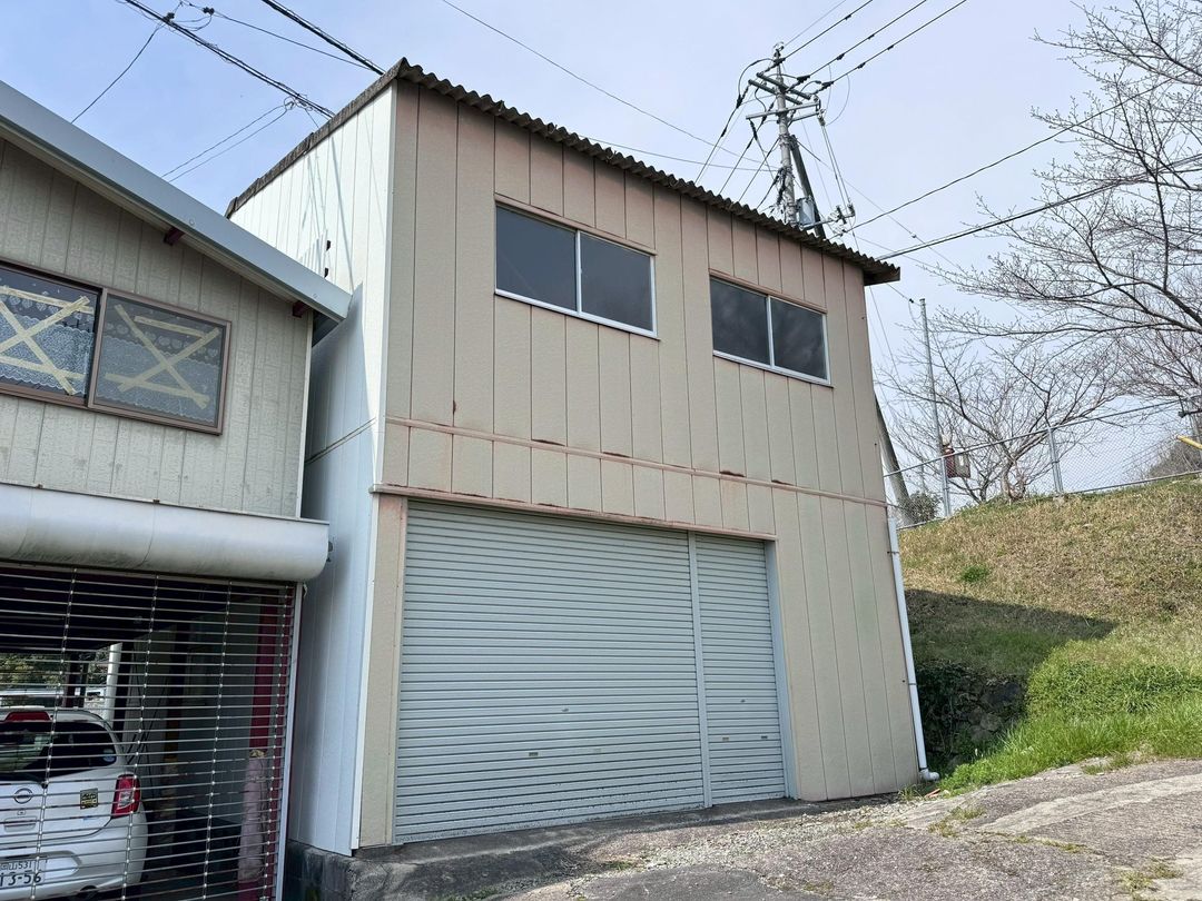 Two-Storey Warehouse for Sale in Tsuyama, Okayama - Thumbnail 2