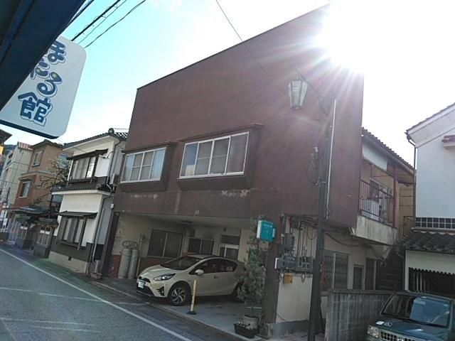 Yunogo Onsen Shop & Multi-Unit Building for Sale in Okayama - Thumbnail 3